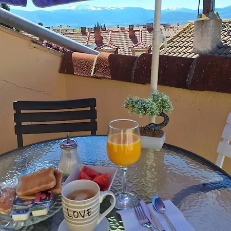 El Atico De Esme * 拉拉斯特里拉